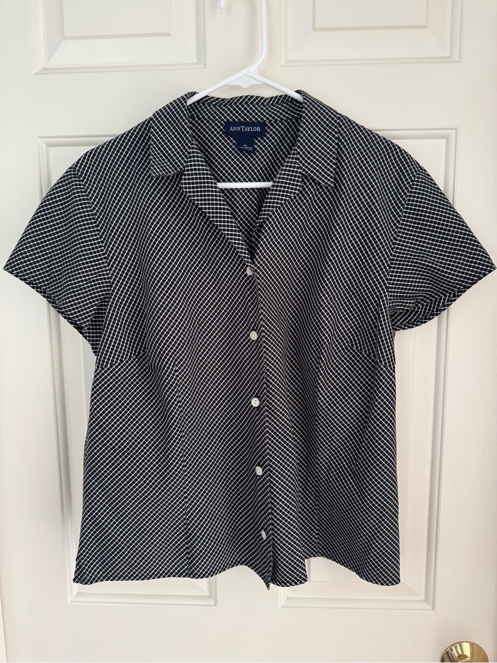 Ann Taylor Vintage Short Sleeve Button Down Top